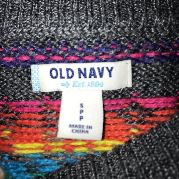 Old navy sweater - Picture 2 of 2